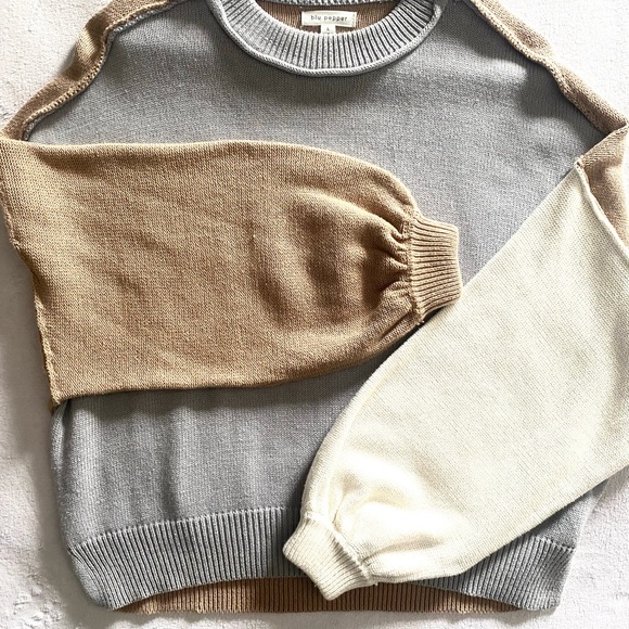 Blu Pepper Colour Block Sweater - Picture 3 of 11